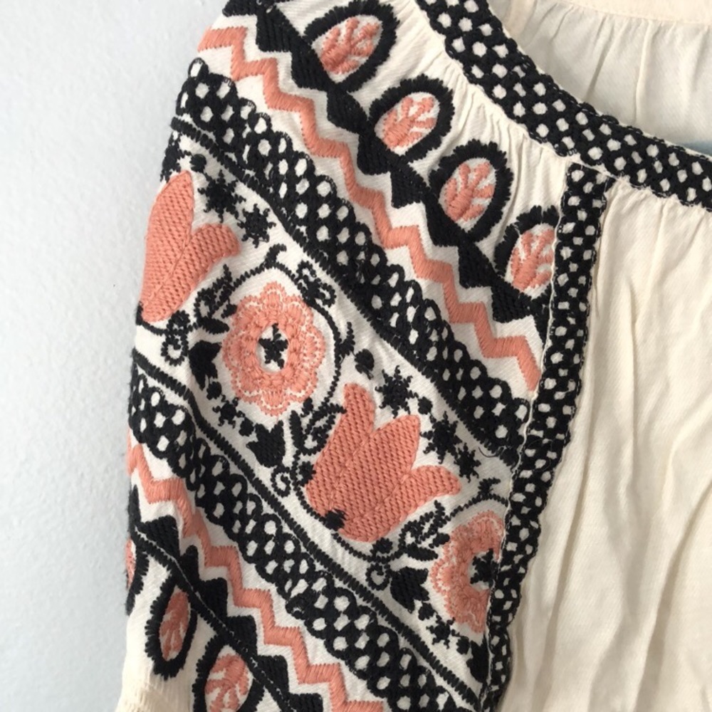 Patterned Blouse - Picture 2 of 5